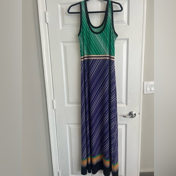 Beautiful maxi dress sz M - Picture 1 of 2